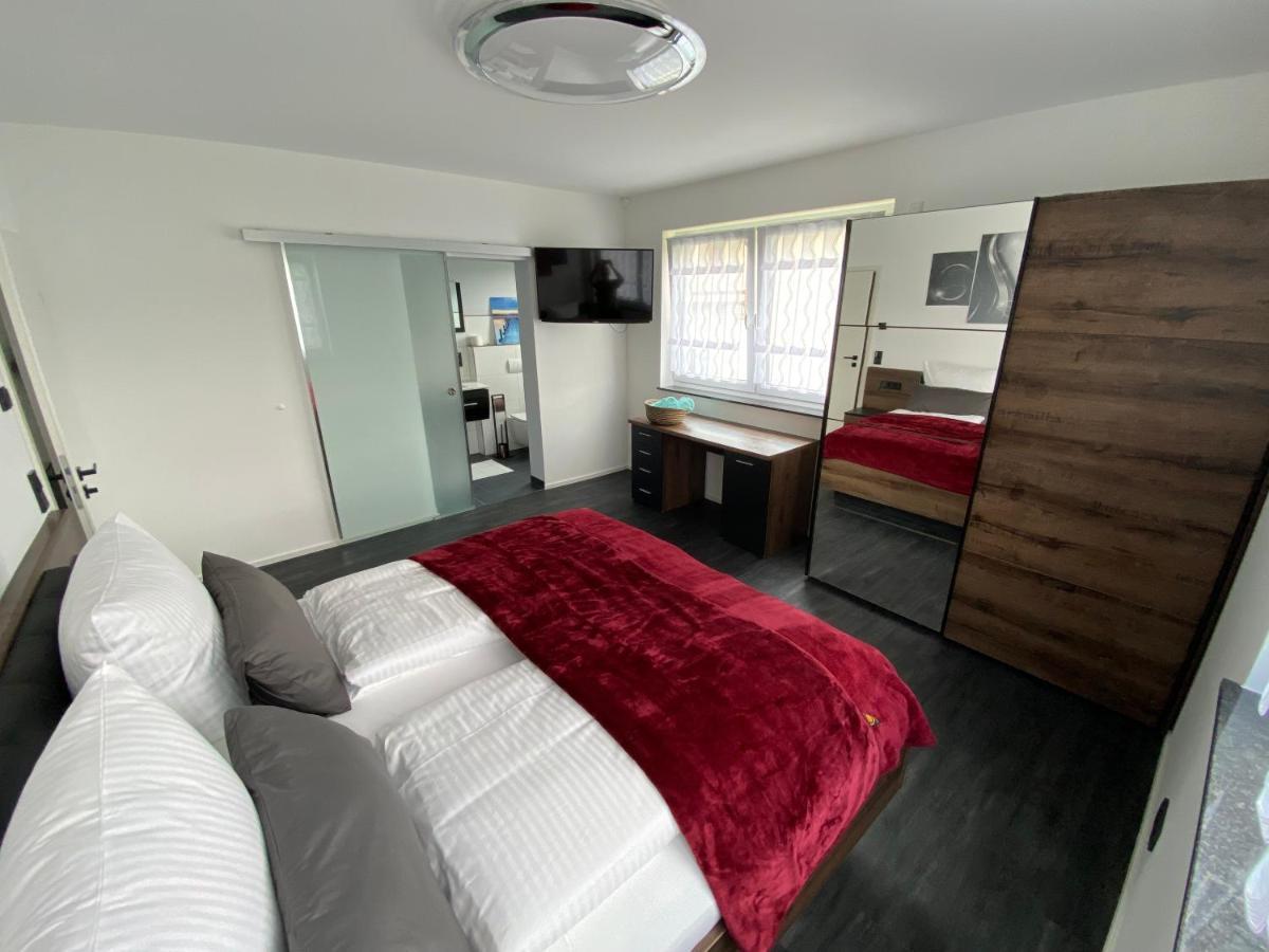 Apartments Saaldorf-Ferienhaus Mit 6 Apartments 45Qm-120Qm Direkt Am Thueringer Meer-Bleilochtalsperre Bad Lobenstein Exterior photo