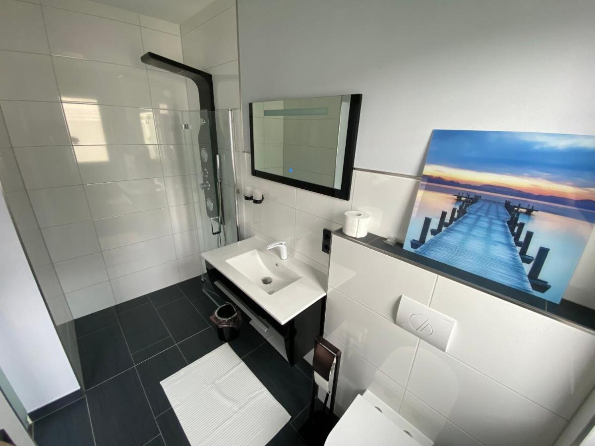 Apartments Saaldorf-Ferienhaus Mit 6 Apartments 45Qm-120Qm Direkt Am Thueringer Meer-Bleilochtalsperre Bad Lobenstein Exterior photo